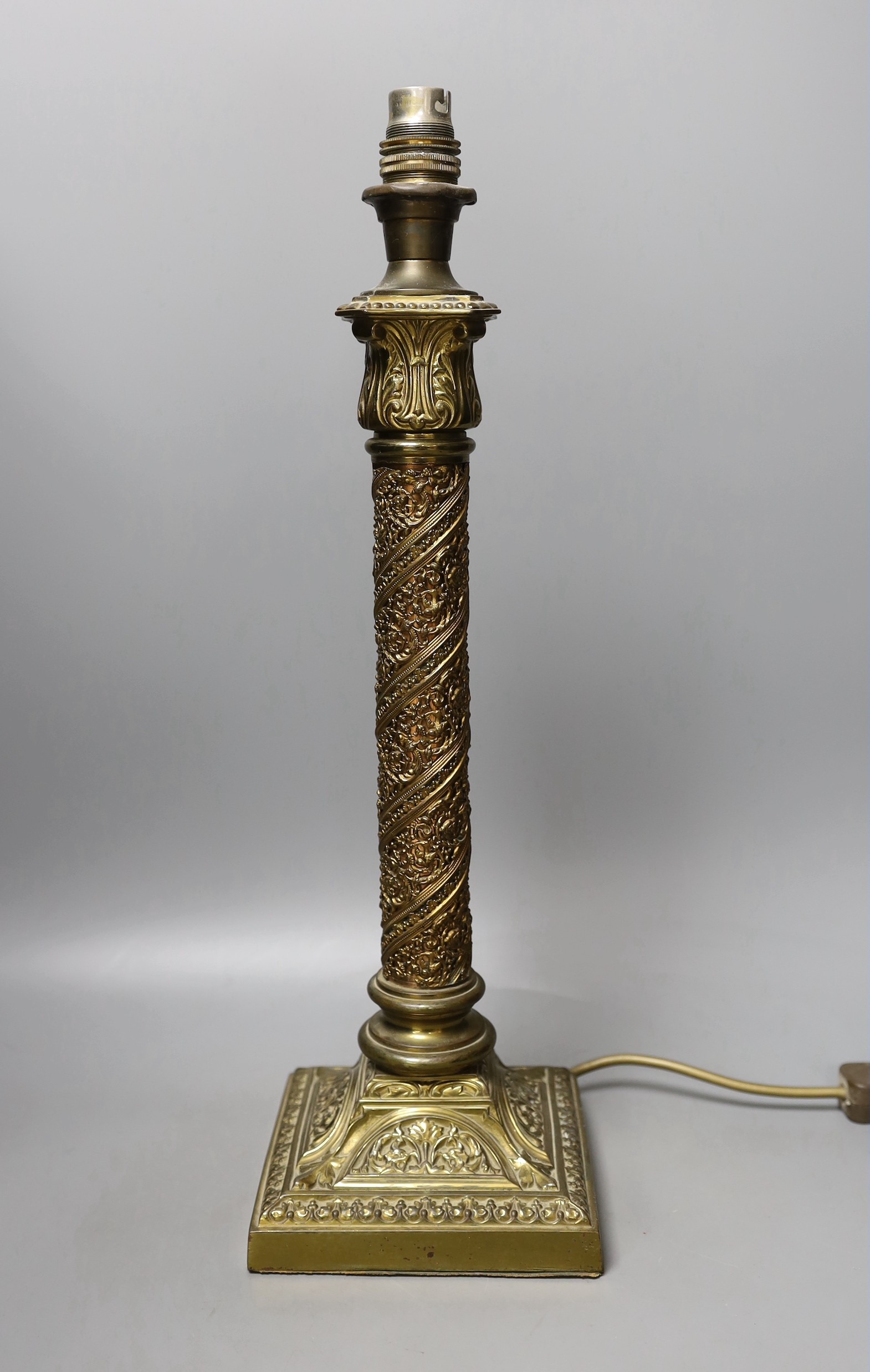 An Edwardian brass table lamp - 47cm high